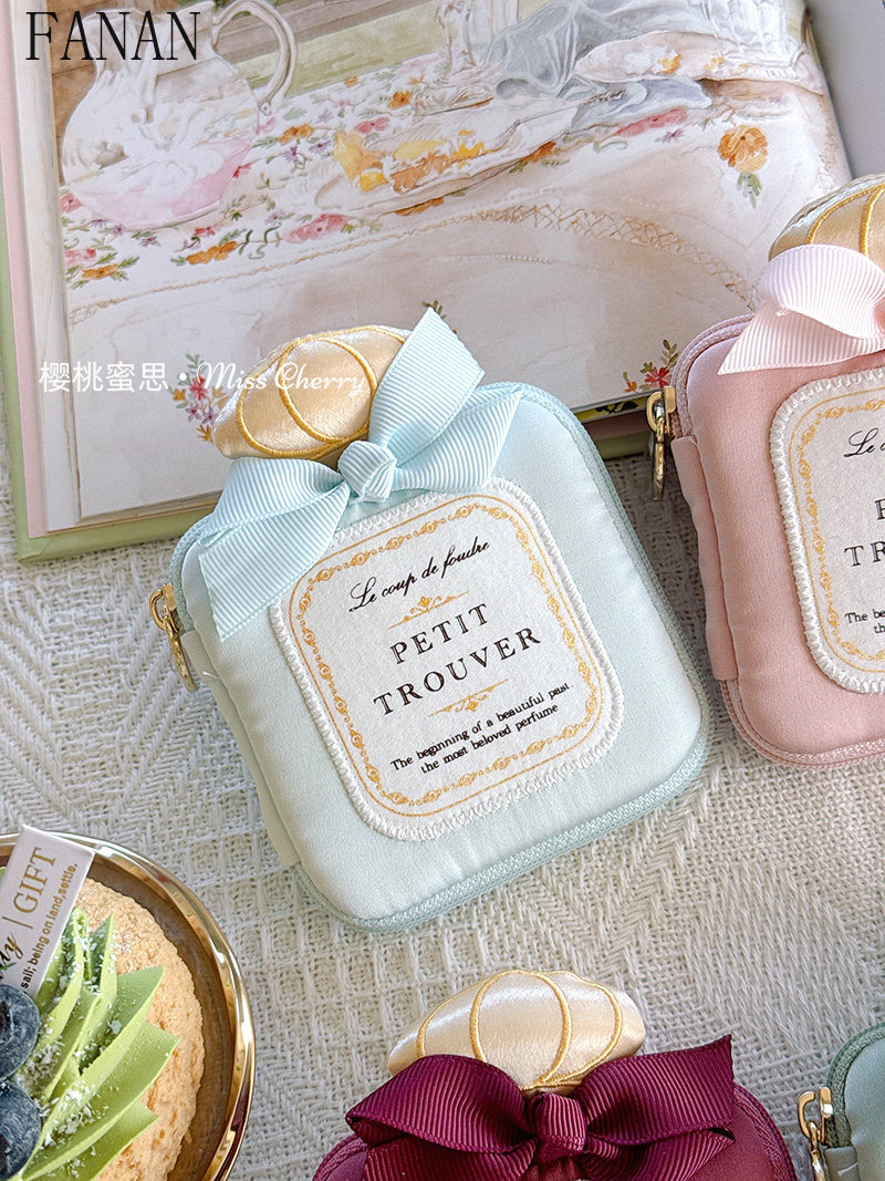 Cute Girly Mini Bowknot Perfum - Accessories Travel Jewelry Box avis et prix